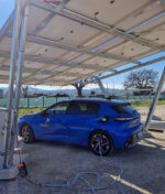 Arriva la pensilina green che ricarica le auto elettriche a costo zero sfruttando l’energia solare